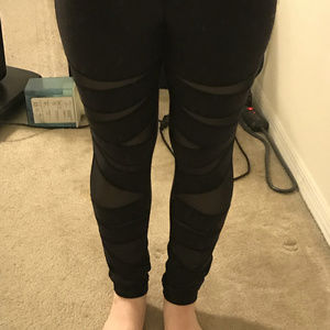 Lululemon Wunder Under  Mesh 28" Black